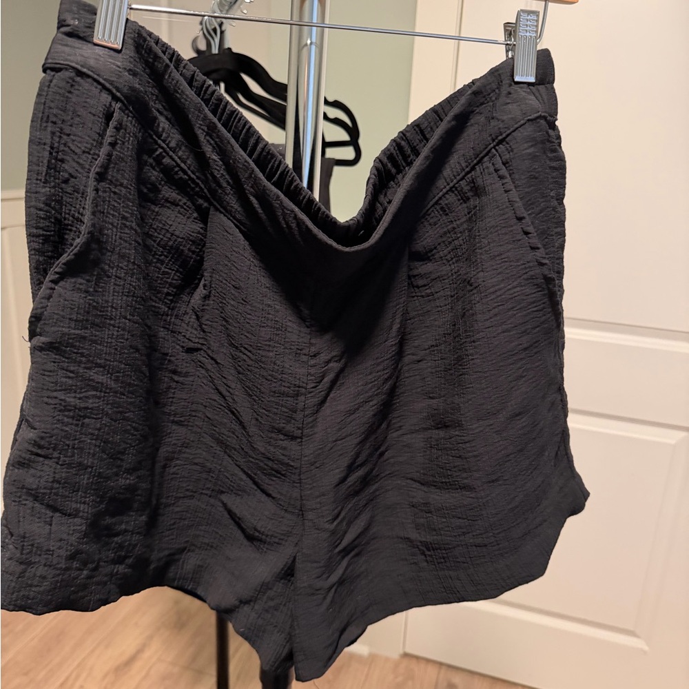 Linen blend Black Textured Shorts